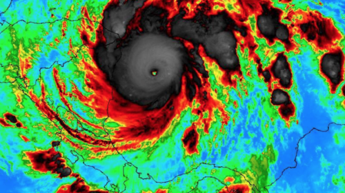Iota, hurac&aacute;n categor&iacute;a 5, toca tierra en el Caribe de Nicaragua
