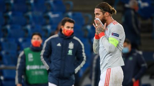 Sergio Ramos se lesiona durante la goleada de Espa&ntilde;a a Alemania