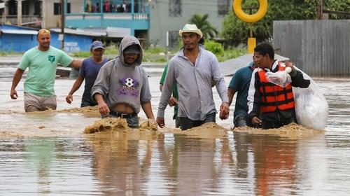OPS prevé alza de casos de Covid en Centroamérica tras Iota y Eta