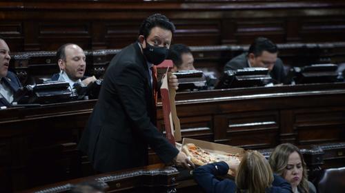 Indignación, rechazo y un Presupuesto aprobado en la madrugada