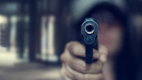 "Motoladrones" agreden y asaltan a mujer en Villa Nueva (video)