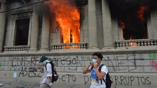 Contradicciones y dudas en torno a la quema del Congreso