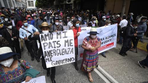 Autoridades ind&iacute;genas le exigen la renuncia a Giammattei