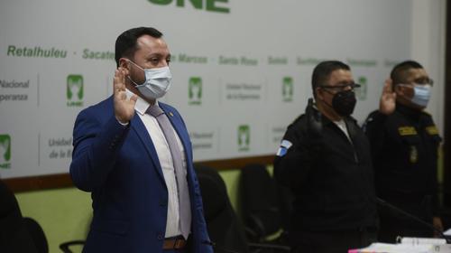 Diputado acusa a ministro de extorsión y robo de viáticos