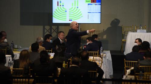 Taracena pide rechazar la injerencia del Ejecutivo en el Congreso