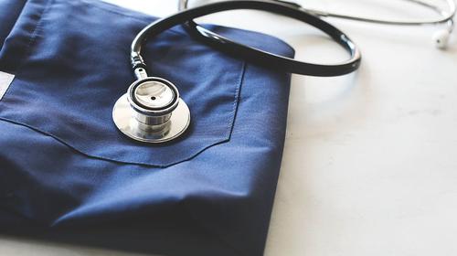 Enfermera muestra su deterioro físico al luchar contra el Covid