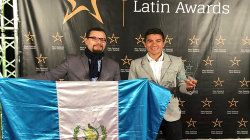 Guatemalteco gana premio de "Latino del año" en Nueva Zelanda