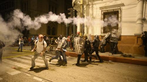 Ministro: Infiltrados fueron pagados por "desestabilizadores"