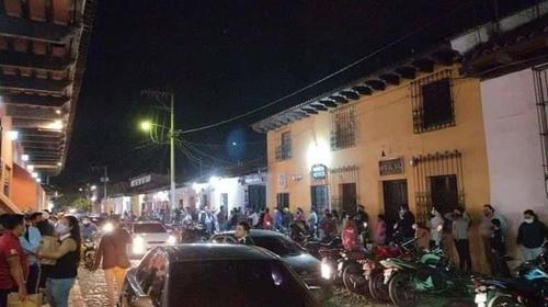 Reportan aglomeraciones en primera noche sin toque de queda