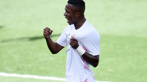 Real Madrid vence al Levante con goles de Vinicius Jr. y Benzema