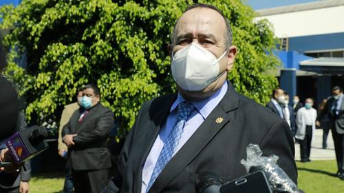 Giammattei: "Mi enfermedad la pagué yo y no tengo secuelas"