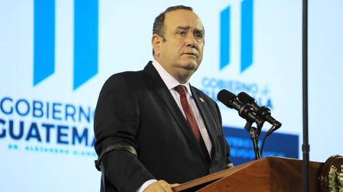 La diferencia de posturas de Giammattei y Castillo sobre la CC