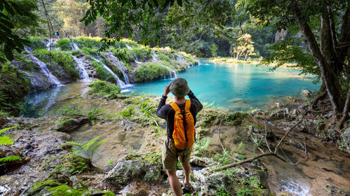 Muere hombre que cay&oacute; al r&iacute;o Lanqu&iacute;n por tomarse una foto