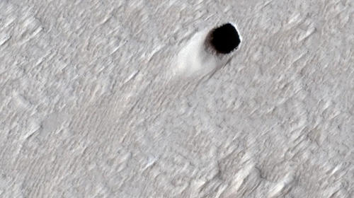 Encuentran tubo gigante de lava en Marte