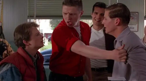 Así se ve ahora el enemigo de Marty McFly en "Volver al futuro"