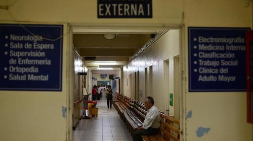 Giammattei asegura que encontró dos centros de salud abandonados