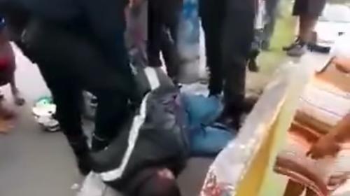 Presunto "motoladrón" es vapuleado en El Trébol
