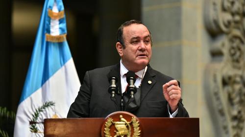 Giammattei da a conocer para qué servirá el resto del Bono Empleo