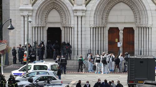 Ataque terrorista deja tres muertos en una iglesia de Francia