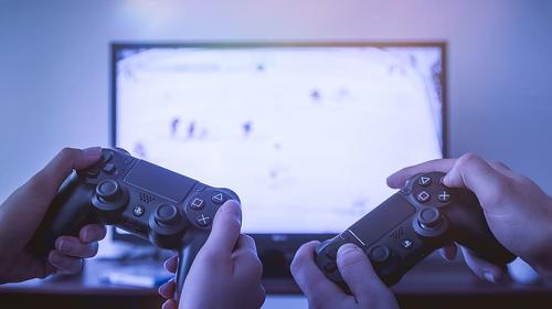 Se buscan personas para probar y jugar videojuegos 
