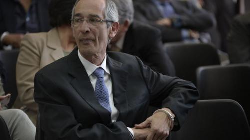 Revocan arresto domiciliar al expresidente &Aacute;lvaro Colom