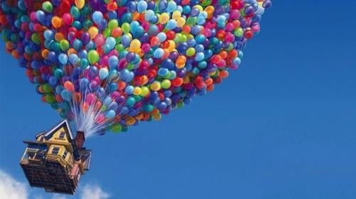 La cantidad de globos de helio que necesitas para volar una casa