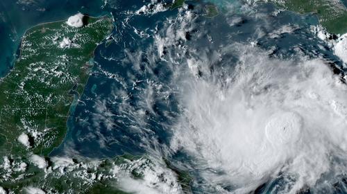 Giammattei: "Prevemos que Nana afectará a Izabal, Petén y la FTN"