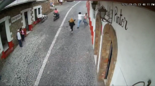 M&eacute;xico: Ladr&oacute;n roba bolso a mujer, pero fue sometido en segundos