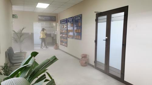 Toman violentamente un edificio de la Usac (video)