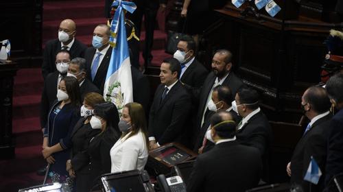 Brote de contagios entre diputados obliga suspender sesión
