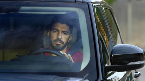 Luis Suárez sale llorando de su último entreno con el Barcelona