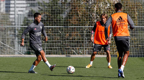 Eden Hazard vuelve a sufrir una lesión muscular