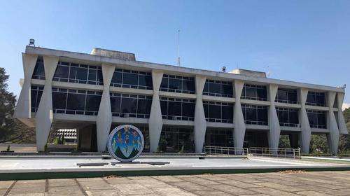 Usac analiza seguro médico para practicantes en hospitales