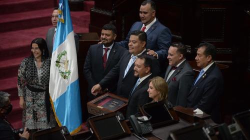 Diputados se quitan la mascarilla tras aprobar ley de vacunas