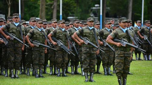 Aumentar el n&uacute;mero de soldados costar&iacute;a Q130 millones al Ej&eacute;rcito