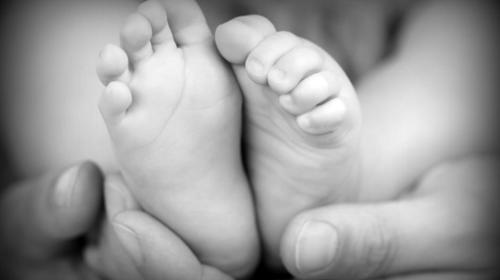 Hombre ebrio ingresó a vivienda y raptó una bebé de 18 meses