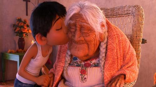 "Mam&aacute; Coco": Disney explot&oacute; imagen de mujer y no le pag&oacute;