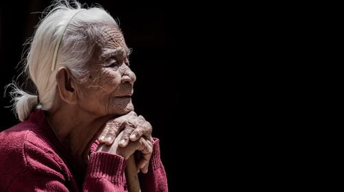 Anciana reaparece 10 d&iacute;as despu&eacute;s de ser enterrada por Covid-19