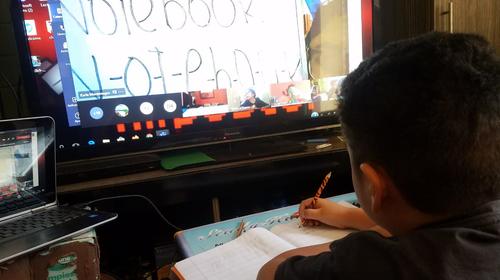 Uniformes en clases virtuales no son obligatorios, dice Mineduc