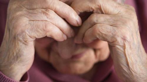 Hombre daba paliza a su papá: Le exigía dinero para comprar licor