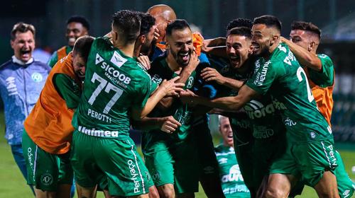 Chapecoense gana la Serie B de Brasil con un penal de locura