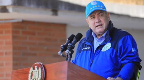 Covid-19: Giammattei dice que toma ivermectina cada tres semanas