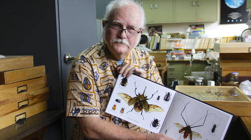 Recaudan fondos para ayudar al doctor Jack Schuster