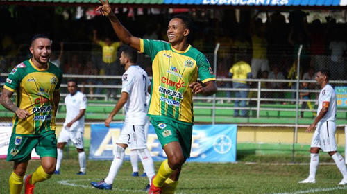 Jos&eacute; Corena deja Guastatoya y ficha con Comunicaciones