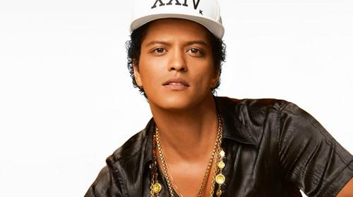 Fan enamorada cae en la estafa de un "falso" Bruno Mars