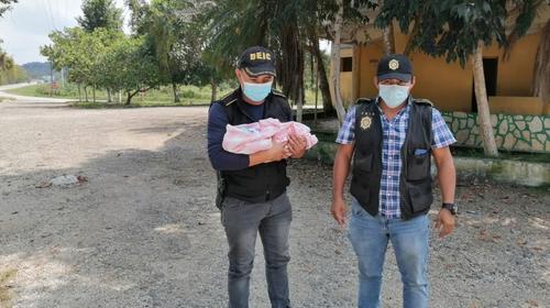 PNC logra rescatar a bebé secuestrada en San Benito, Petén 