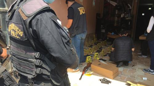 Encuentran casi medio millón de quetzales en casa de Villa Nueva