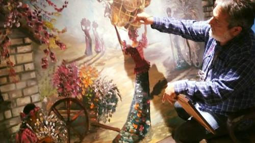 Pintor guatemalteco vence al Covid y dona libros para pacientes