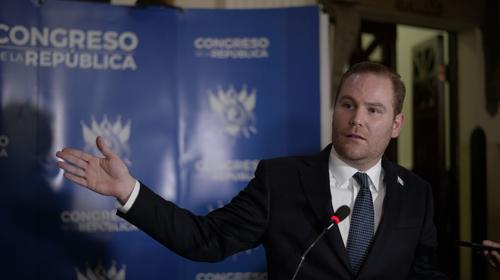 El reclamo del diputado Álvaro Arzú al ministro Gendri Reyes