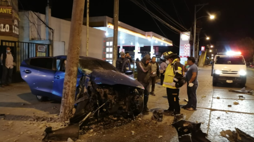 Piloto resulta ileso en accidente en la Avenida Petapa